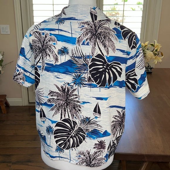 Linen Cotton Crop Boxy Button Front Shirt Beach Hawaiian Coconut Girl Sz S NWT - Picture 4 of 9
